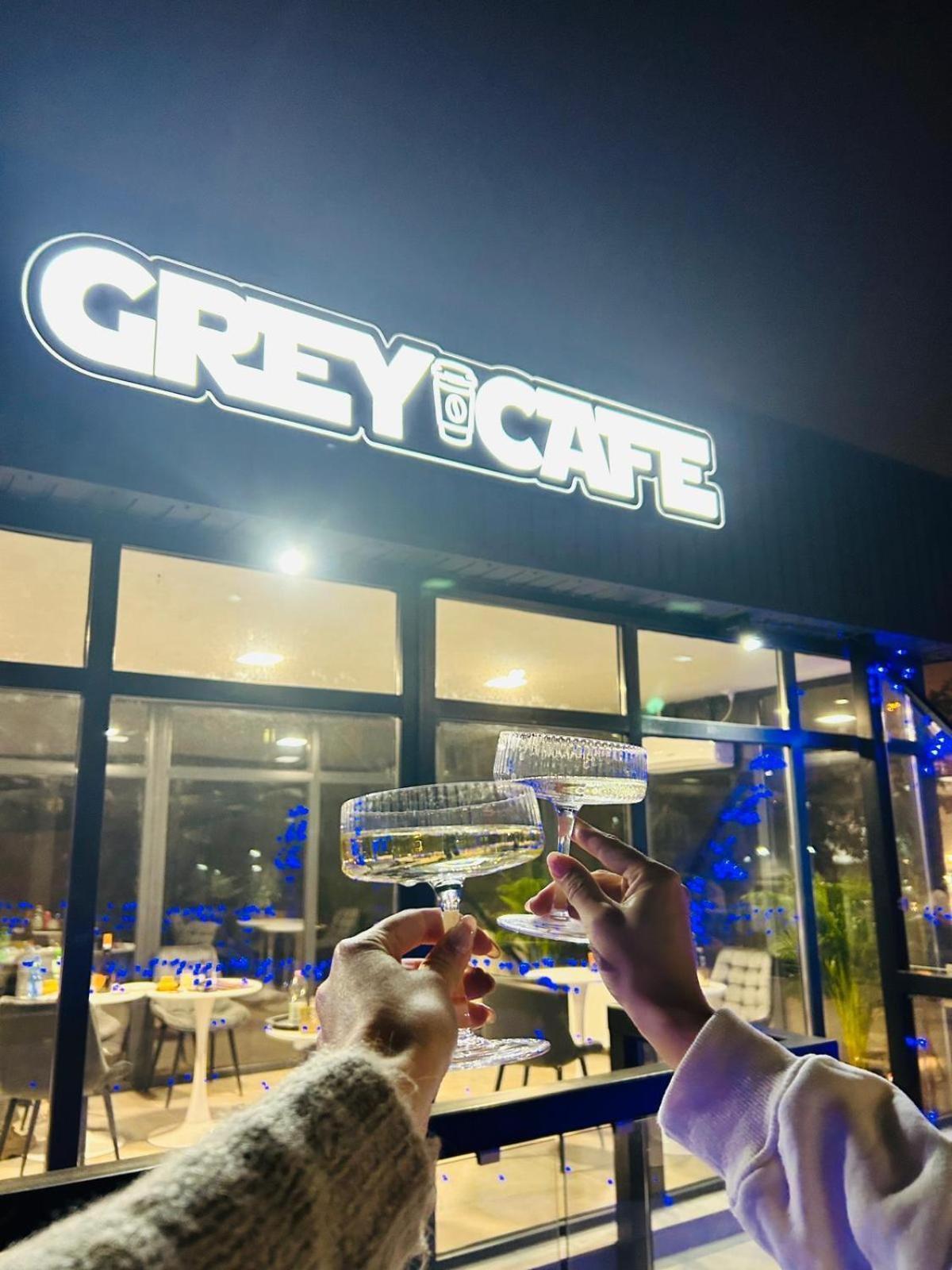 Grey Boutique Hotel Palas Iasi Bagian luar foto