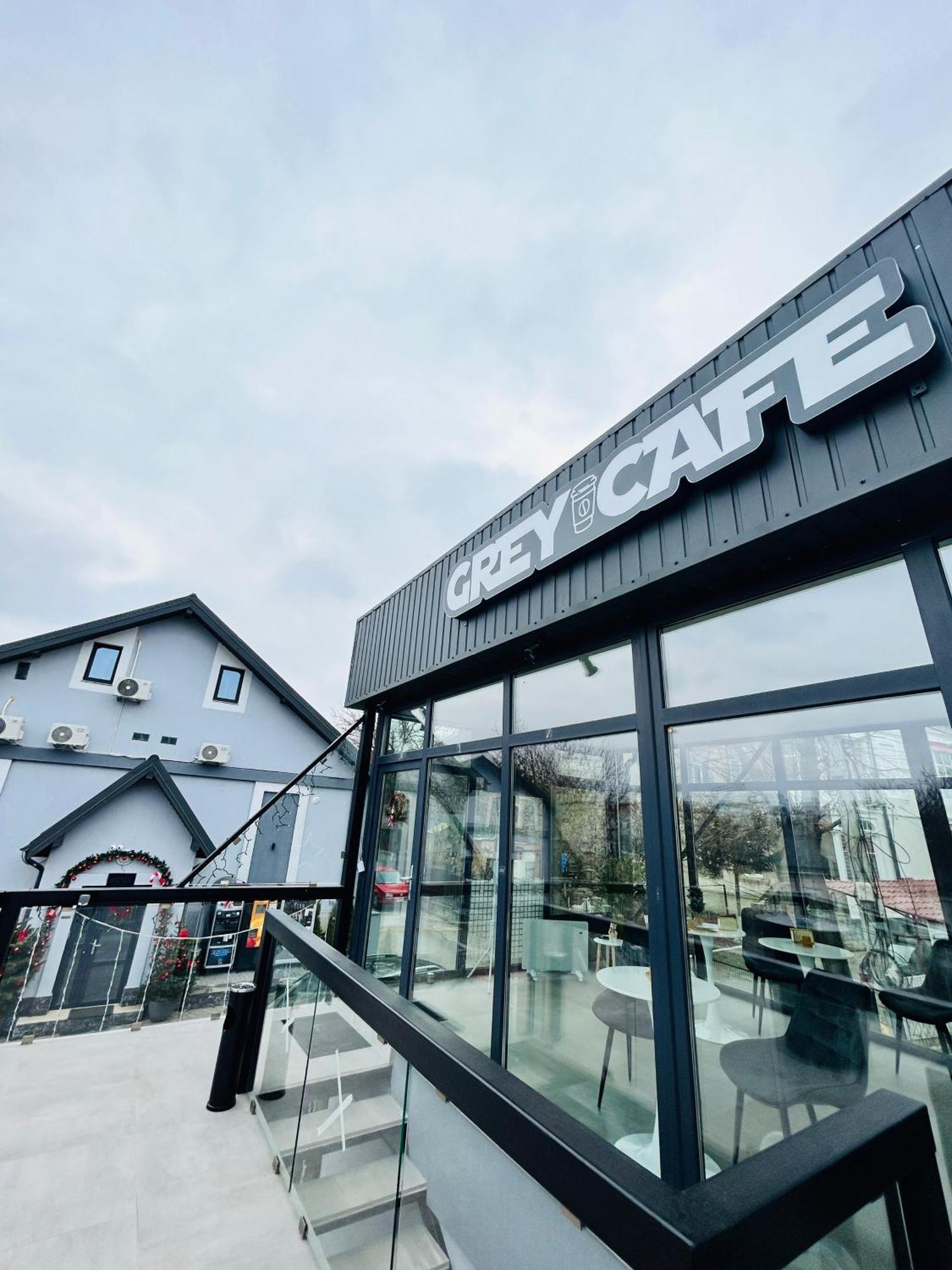 Grey Boutique Hotel Palas Iasi Bagian luar foto