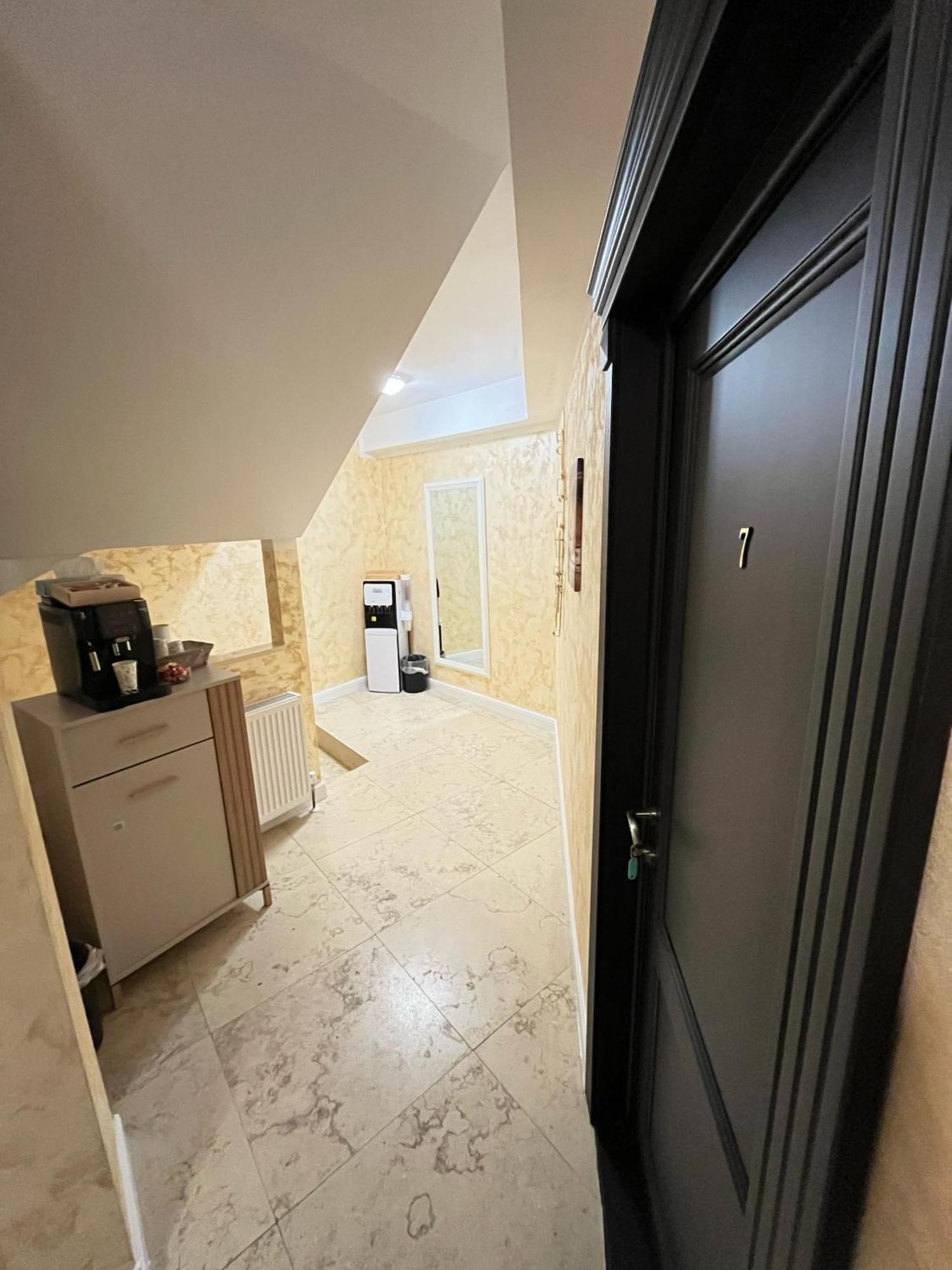 Grey Boutique Hotel Palas Iasi Bagian luar foto
