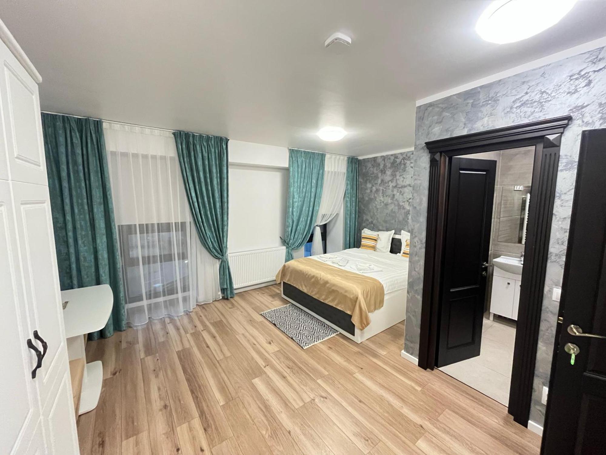 Grey Boutique Hotel Palas Iasi Bagian luar foto