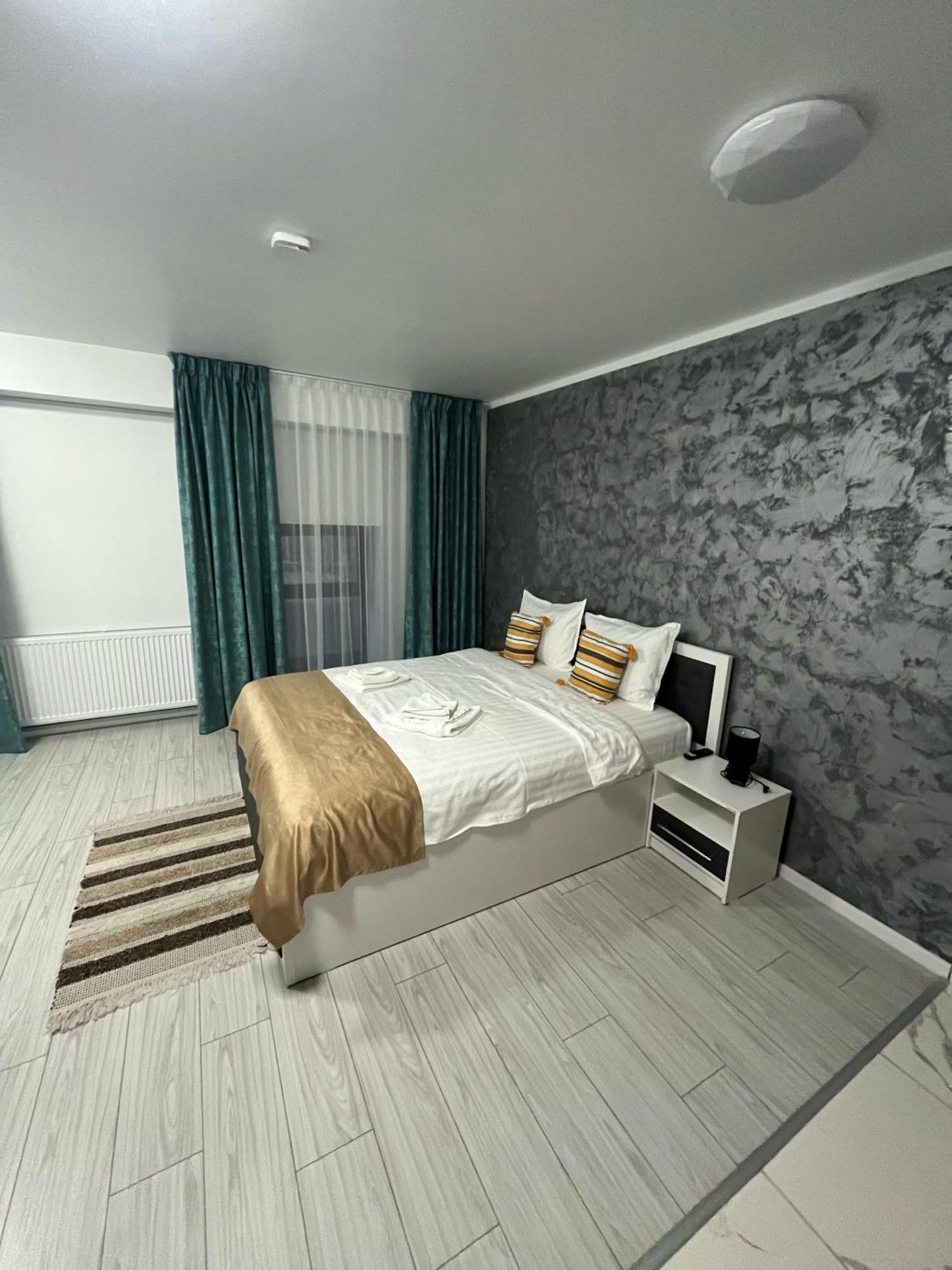 Grey Boutique Hotel Palas Iasi Bagian luar foto