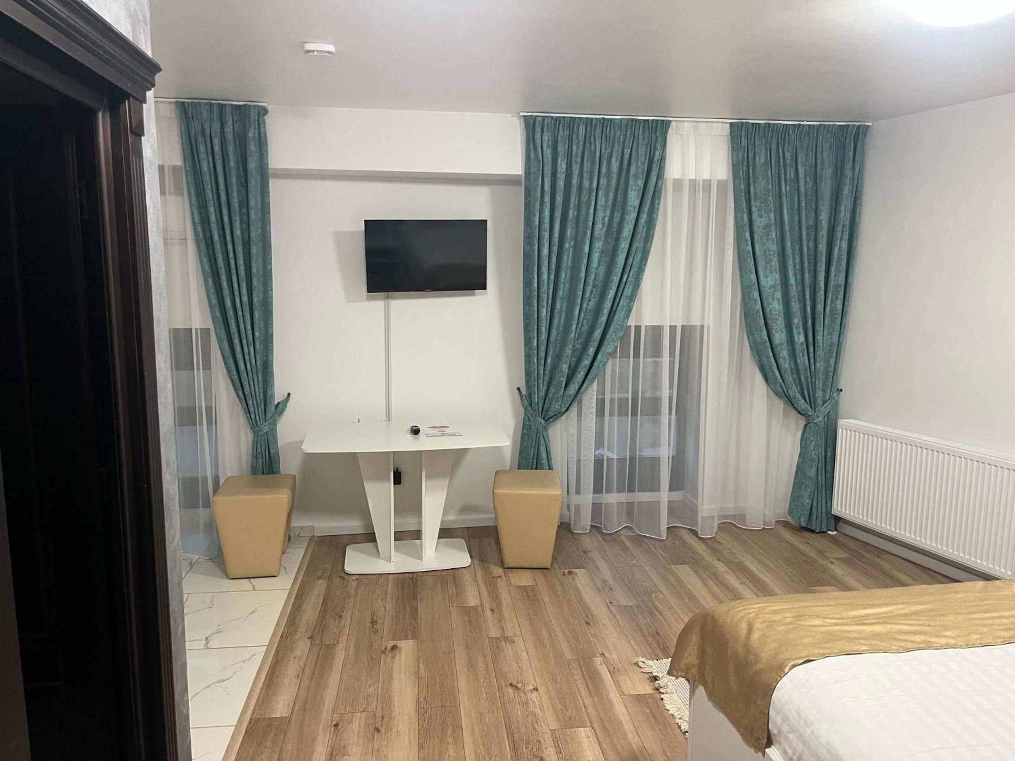Grey Boutique Hotel Palas Iasi Bagian luar foto