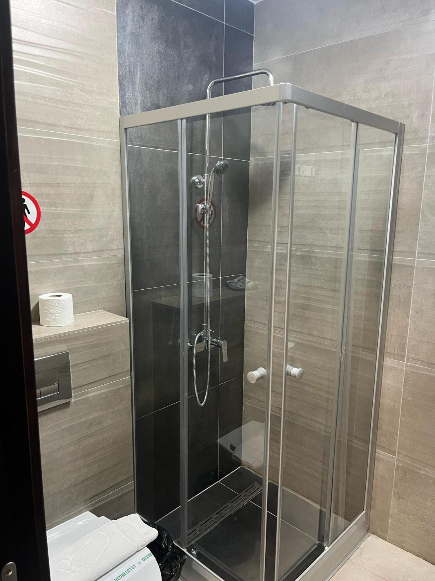 Grey Boutique Hotel Palas Iasi Bagian luar foto